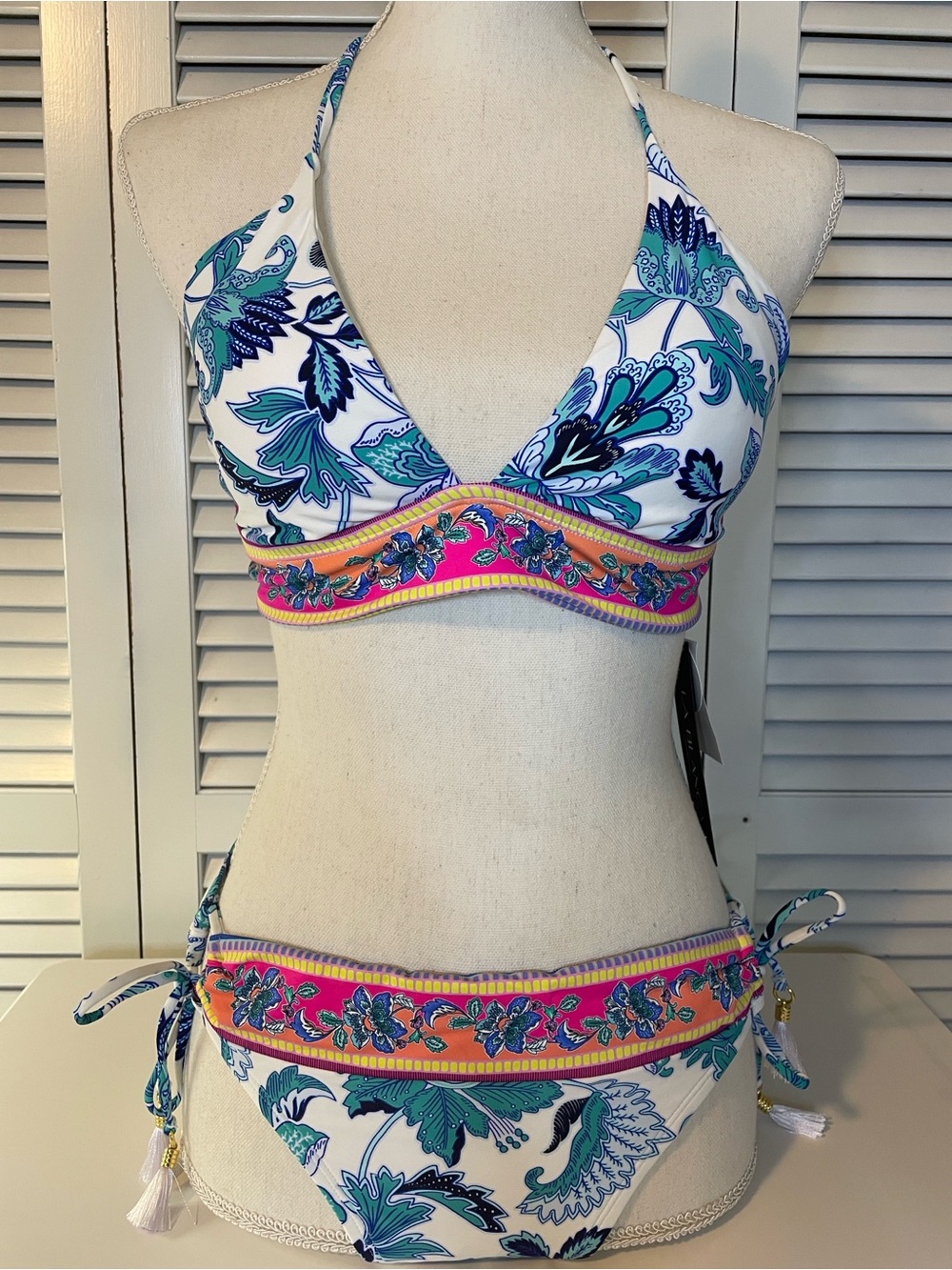 NWT La Blanca Floral Halter Bikini Top & Tie-Side Bottoms in White, Teal & Pink